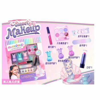 Set za šminkanje i sređivanje noktiju 