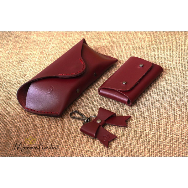 Novčanik, privezak i futrola za naočare MOZZAFIATA Ruby gift box 