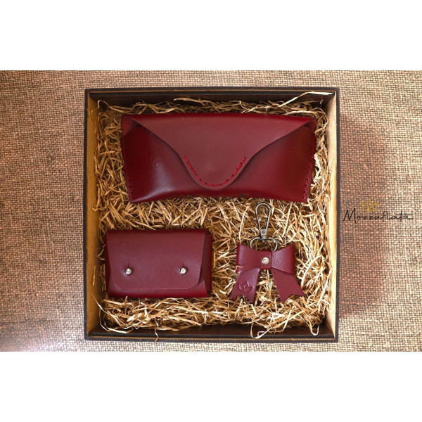 Novčanik, privezak i futrola za naočare MOZZAFIATA Ruby gift box 