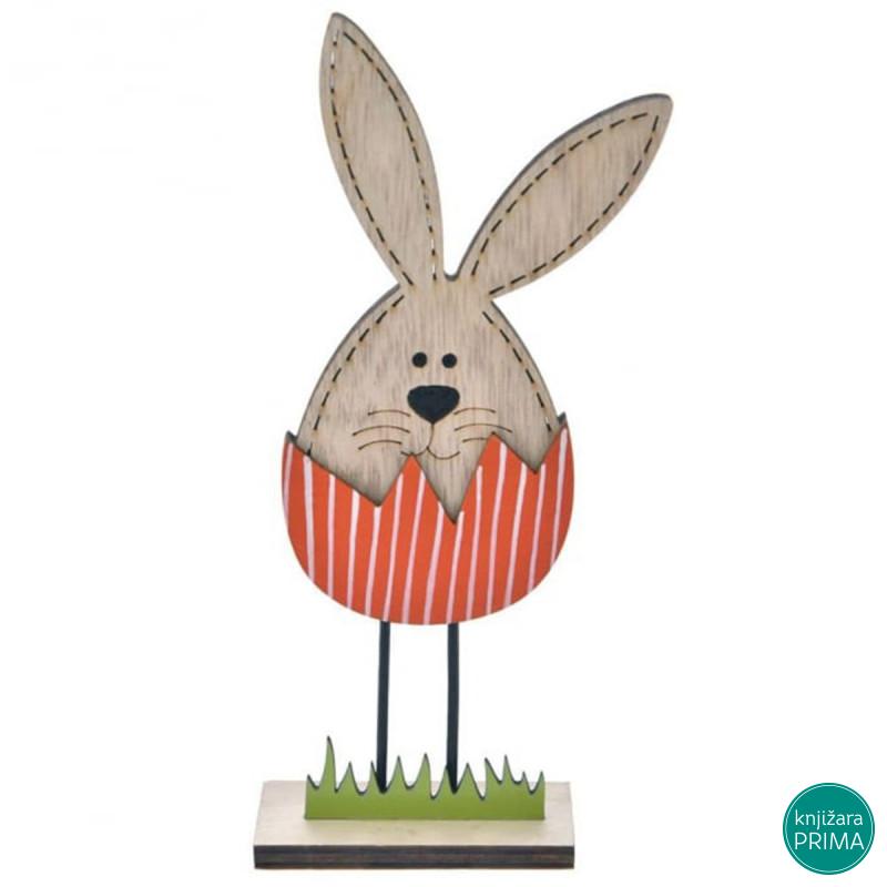 Uskršnji drveni zeka u crvenom jajetu 