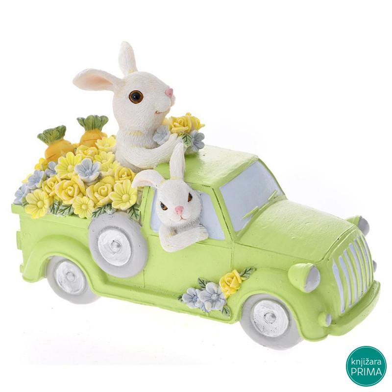 Uskršnje zeke od polirezina u zelenom autu 